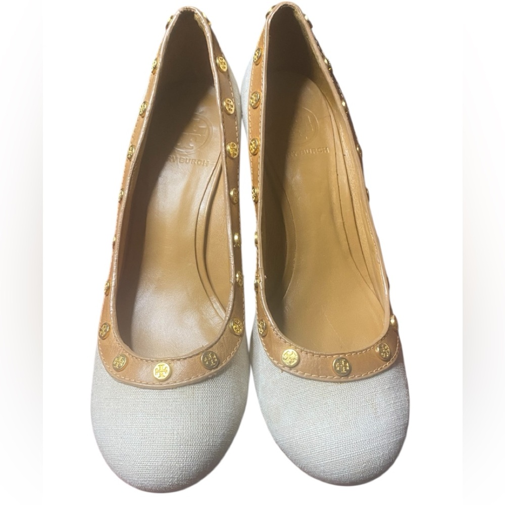 Tory Burch Size 9M Canvas & Tan Leather Studded Wedges - Iconic Gold Logo Detail